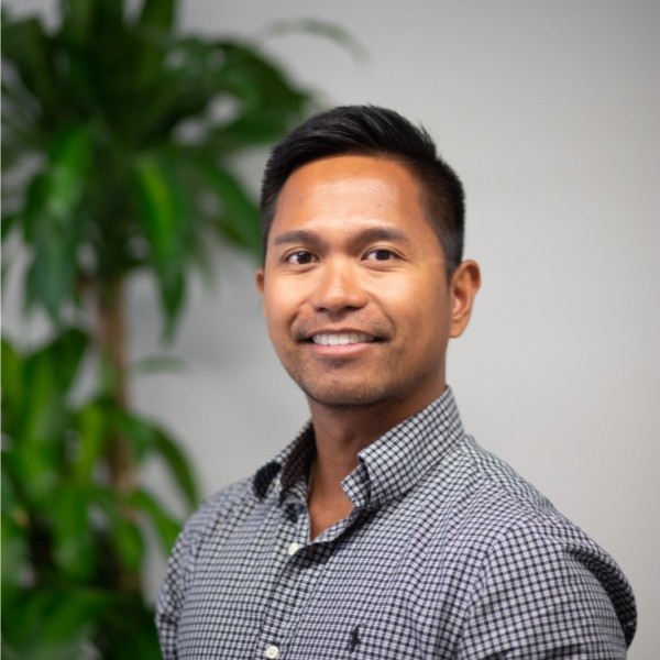 Romeo Dumlao